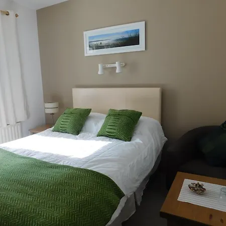 Pier House Bed & Breakfast