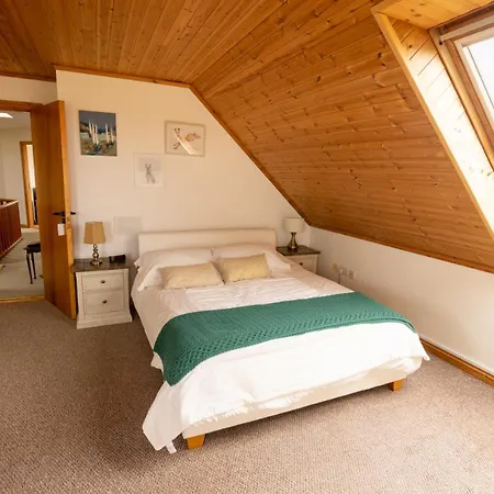 Pier House 3*
