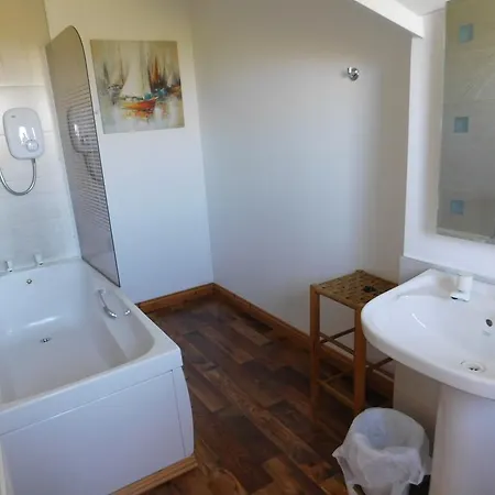 Pier House Bed & Breakfast 3*